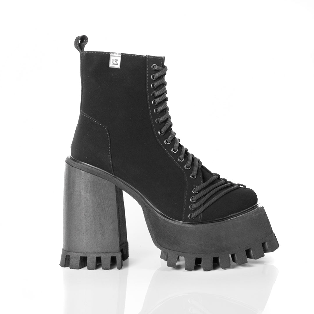 RIOT BOOTS (6732786761895)